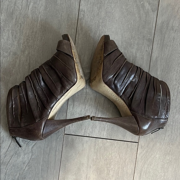 Brown Leather Peep-Toe Strap Ankle Heels, Size 8 - Picture 5 of 12